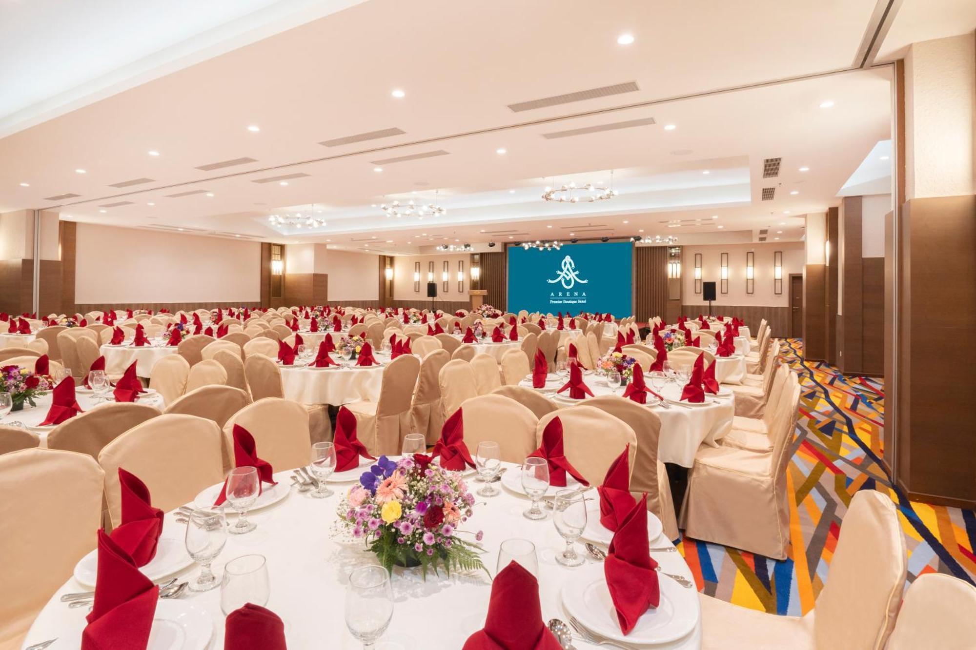 Arena Premier Hotel *